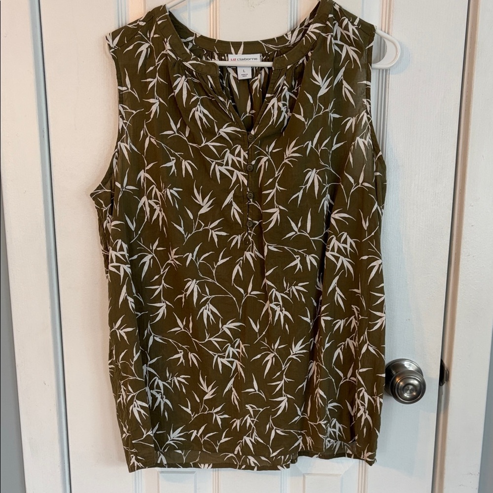 Liz Claiborne Green Leaf Pattern Blouse